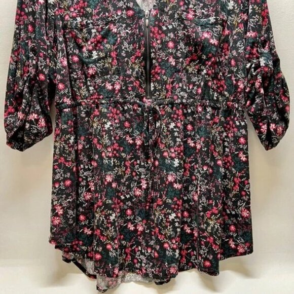 Torrid Babydoll Zip Front Top Women's 2 Black Floral 3/4 Sleeve Roll Tab Stretch - Picture 3 of 13